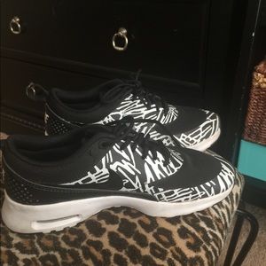 Nike air lightly used shoes!